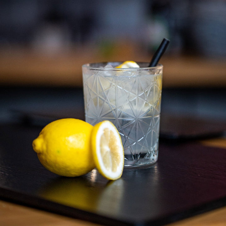 Gin-Fizz-so-macht-der-Sünner-Navy-Strength-richtig-Spaß Brauwelt Köln