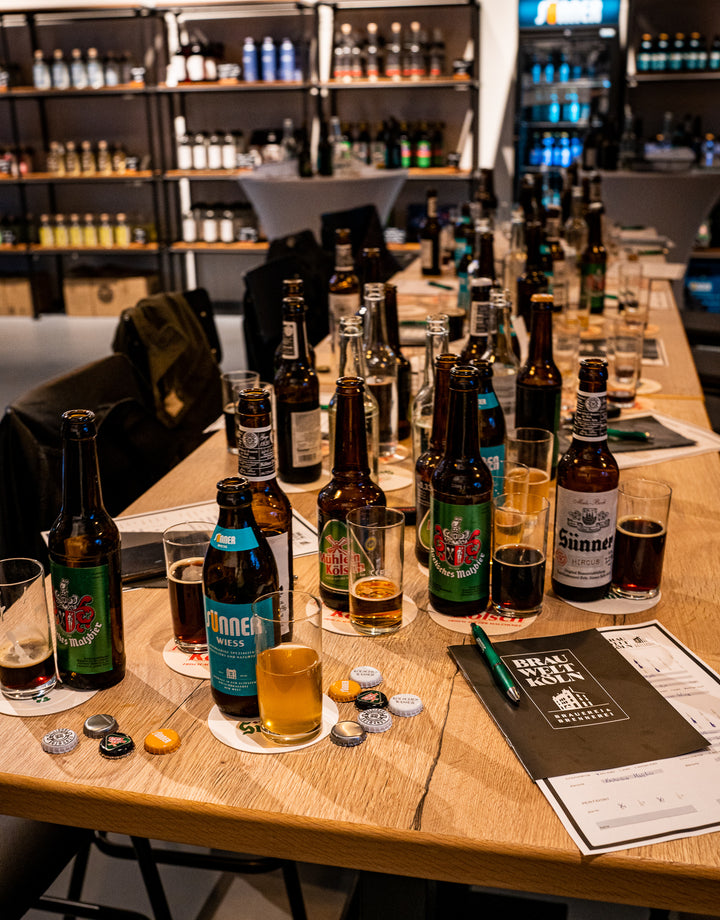Verschiedene Sünner und Mühlen Produkte nach einem Tasting in der Brauwelt Köln
